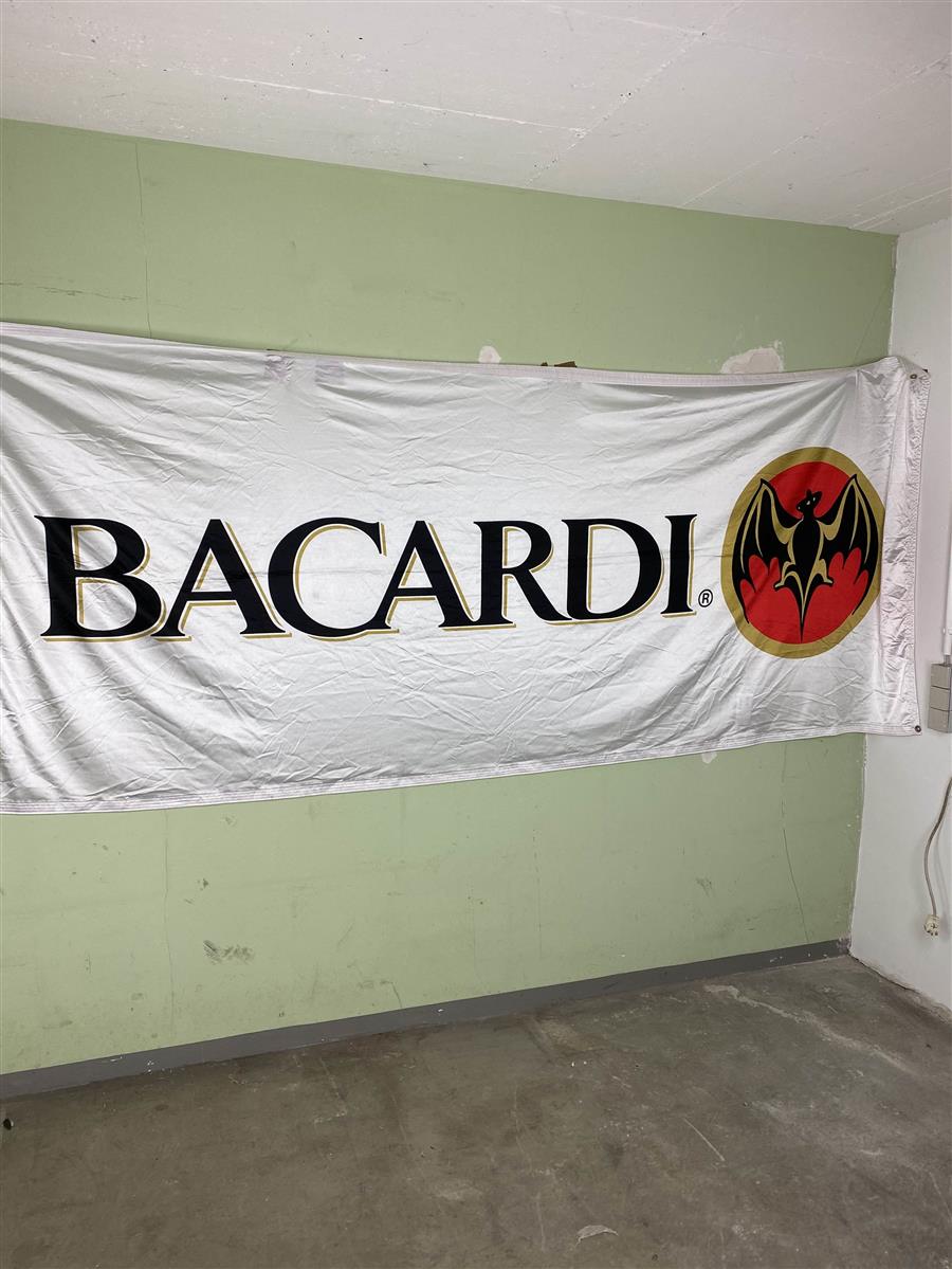 1x bandiera Bacardi Rum bianca con scritta 310 x 125