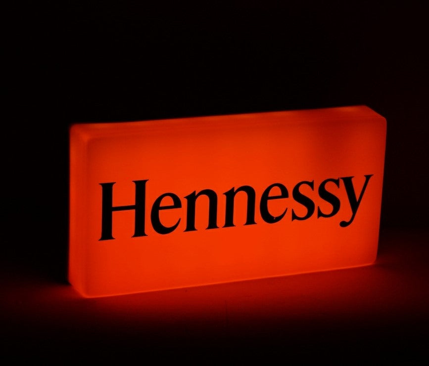 1x Insegna luminosa Hennessy Cognac bianca con scritta 40 x 20 cm