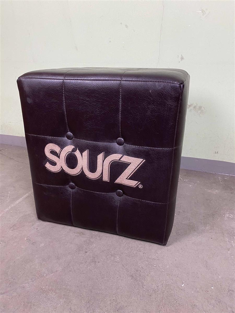 1x Sgabello da bar Sourz Likör in pelle nera – Vista 2