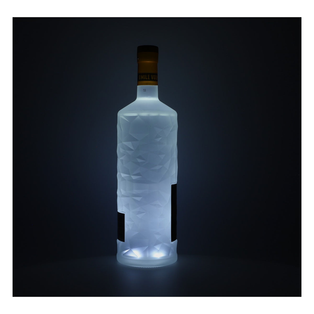 Bottiglia di vodka 9 Mile da 3 l, 37,5% vol., pompa inclusa – Vista 4