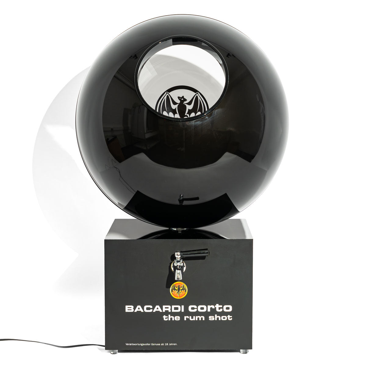 Bacardi Corto the Rum LED Sfera per ghiaccio/sfera per bevande con rubinetto usata. – Vista 2