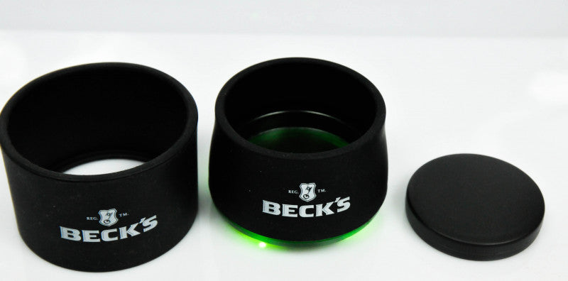 Raffreddatore per bottiglie LED di Beck da 0,33 l e 0,5 l, Coppa del Mondo FIFA 2018, elemento refrigerante verde/nero – Vista 3