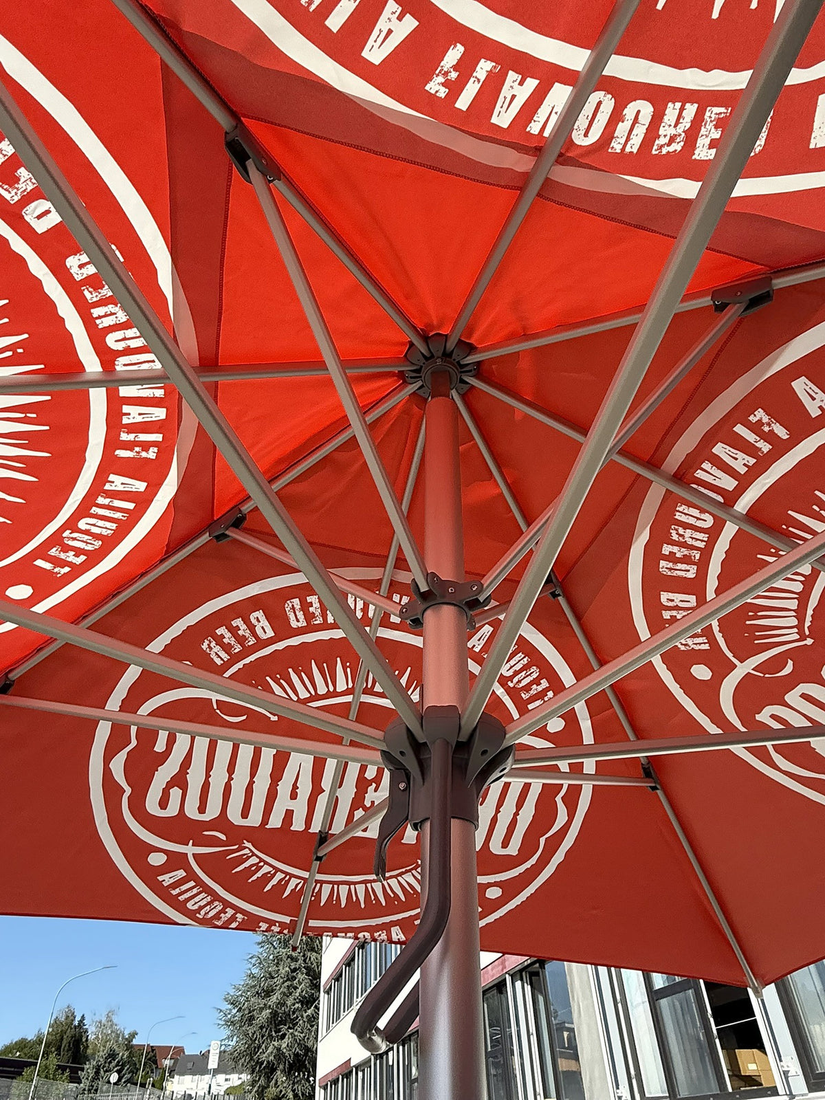 Ombrellone Desperados 3x3 m per birreria, ristorante e birreria all’aperto – Vista 2