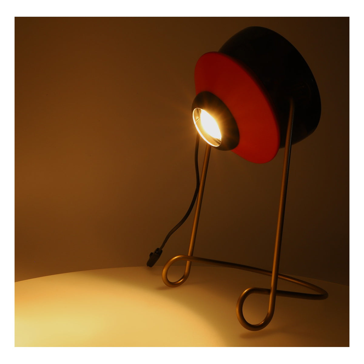 Lampada da tavolo Leikeim Bier con stelo a molla, orientabile, base in metallo, decorazione da bar, da collezione – Vista 5