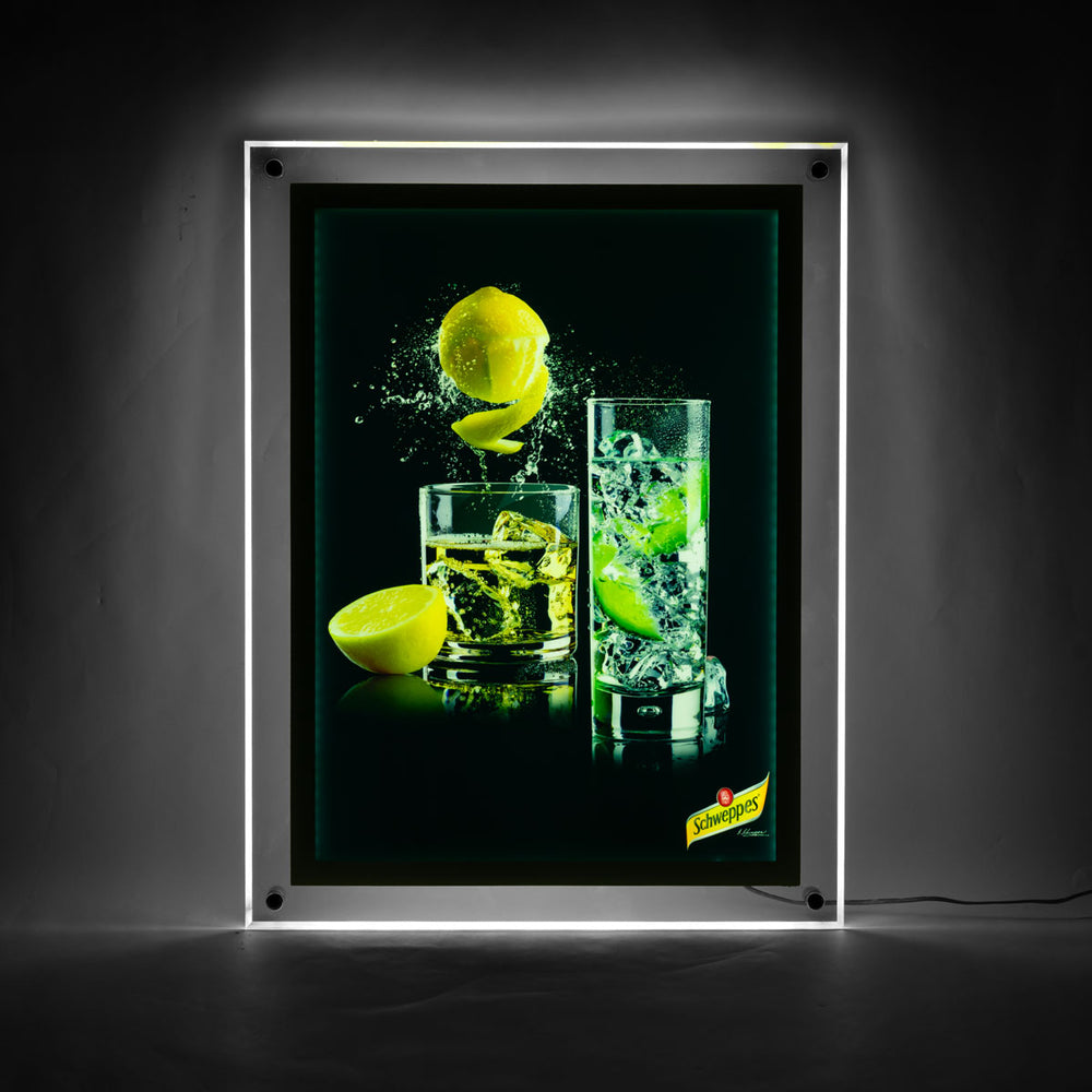 Insegna luminosa LED Schweppes Softdrink 51x39 cm incl. alimentatore incorniciato A3