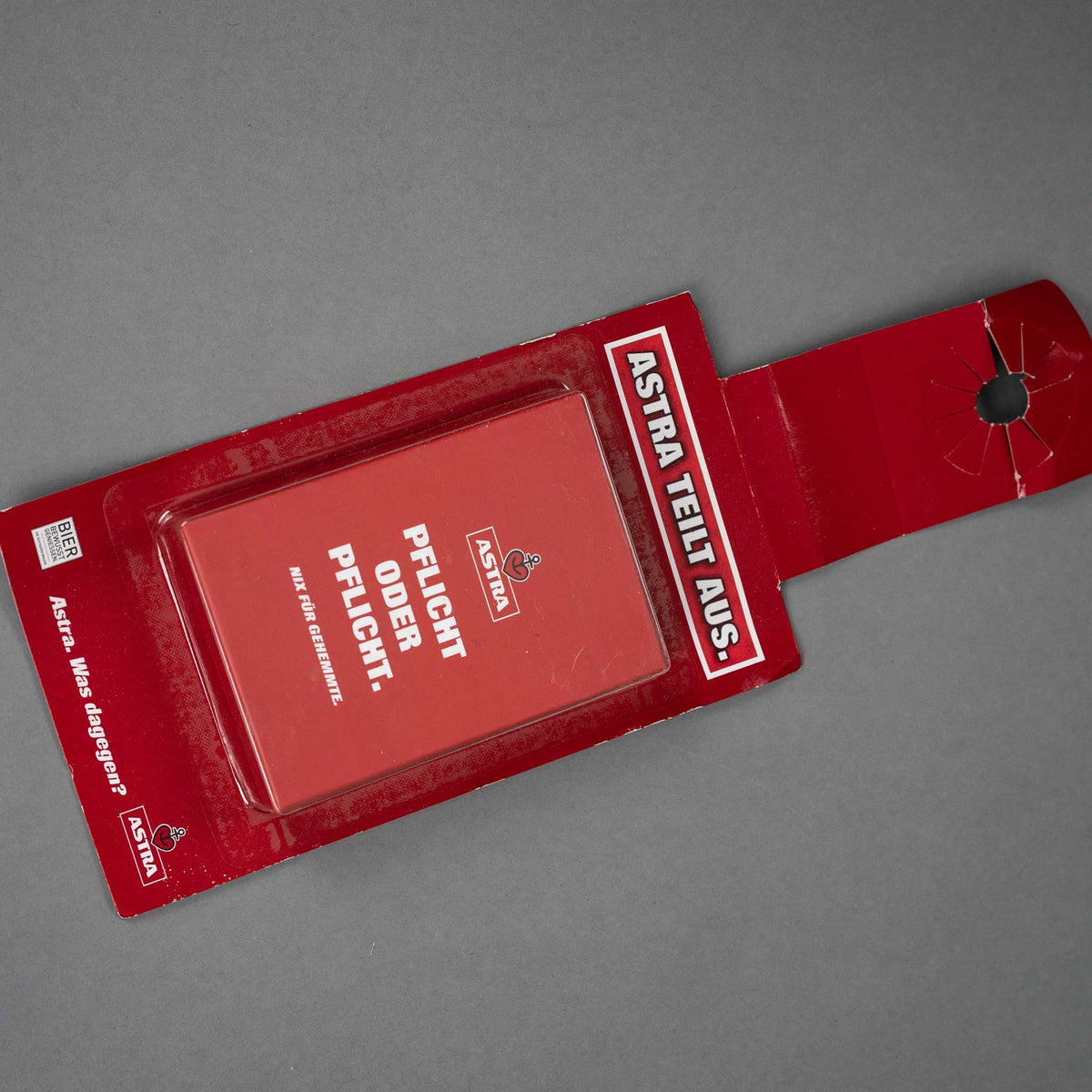 1x gioco di carte Astra Bier Pflicht oder Pflicht rosso – Vista 2