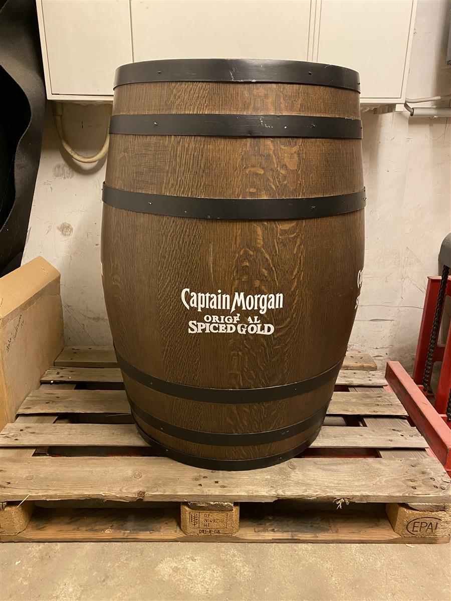 1x Tavolo XL a Botte di Legno Captain Morgan Rum