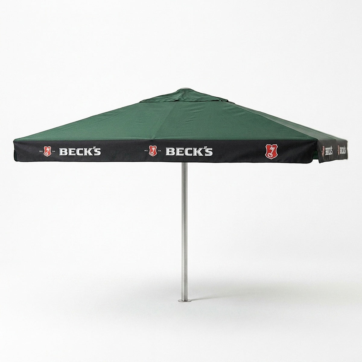 Ombrellone Beck 4x4 m per birreria, ristorante e birreria all’aperto