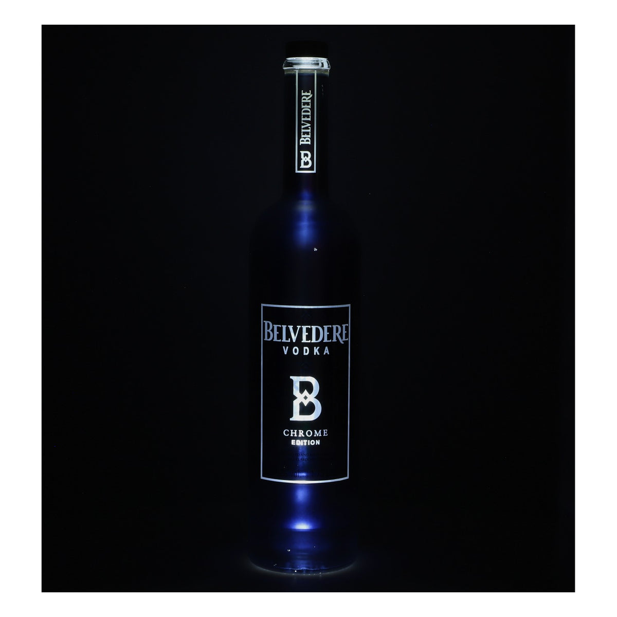 Bottiglia da esposizione Belvedere Vodka da 1,75 l, vuota, edizione Chrome con LED, usata – Vista 5