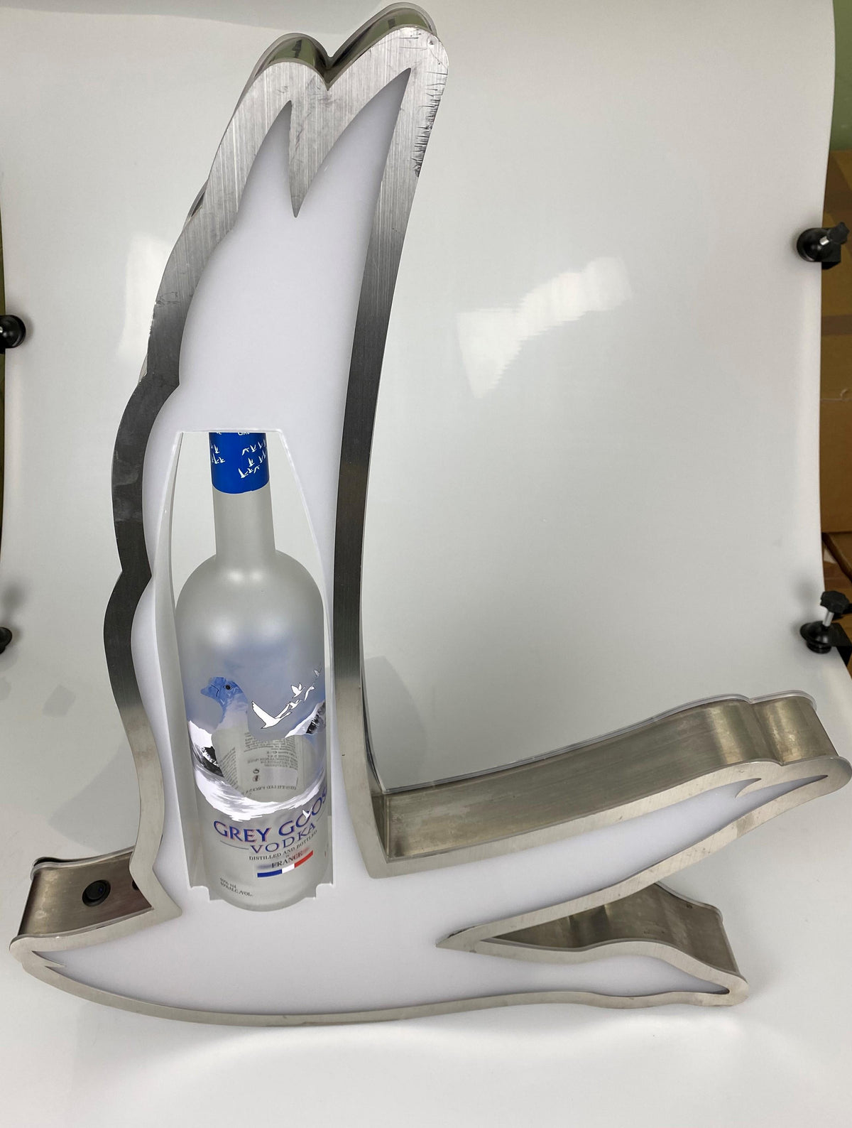 Grey Goose Vodka Glorifier Insegna luminosa a LED Pubblicità luminosa Anatra Bottiglie da 1,5 l – Vista 3