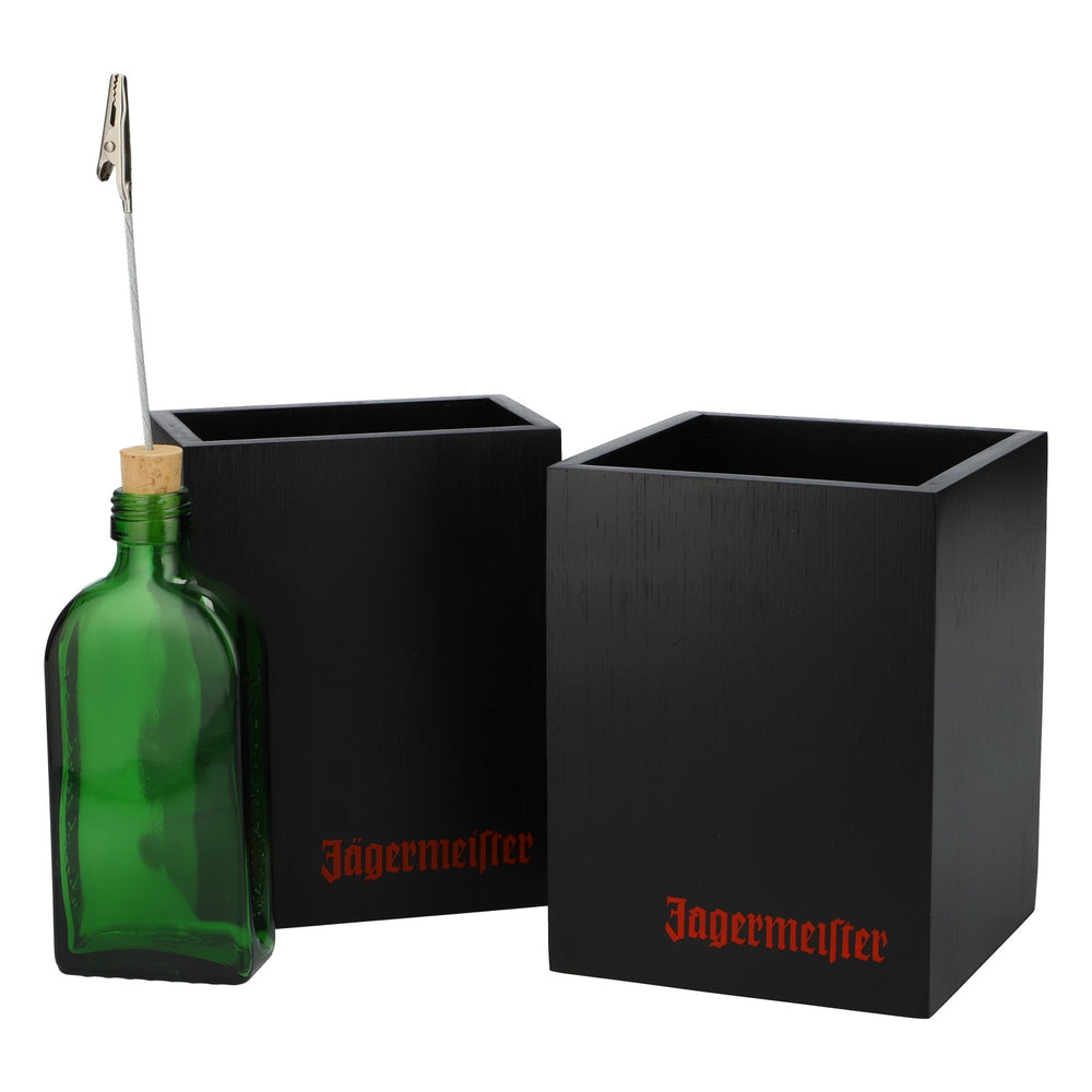 Jägermeister: espositore da tavolo in kit di montaggio, 2 scatole di legno, 6 bottiglie, fermagli, tappi di sughero
