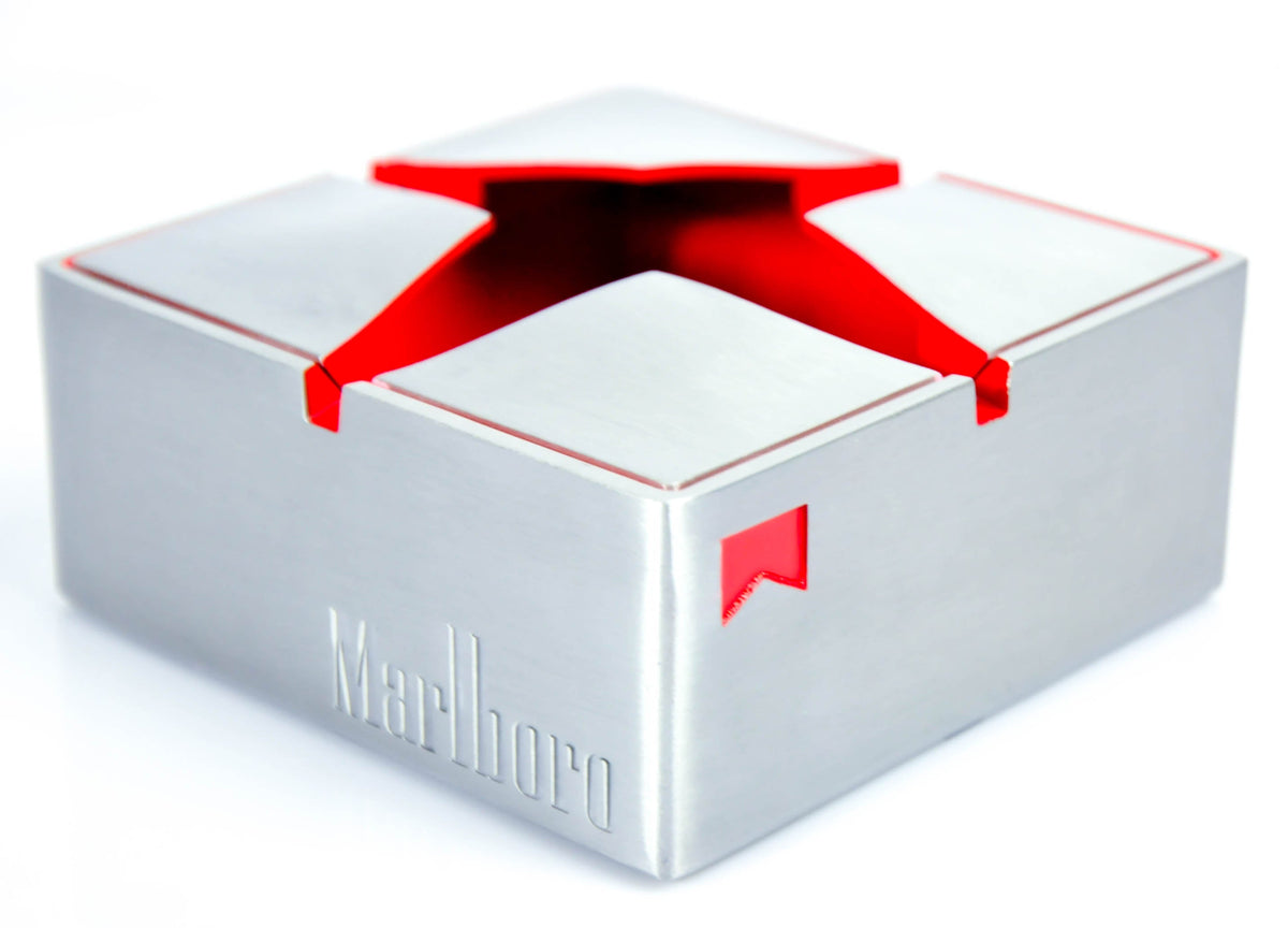 Posacenere Marlboro in acciaio inox con design a stella – Vista 3